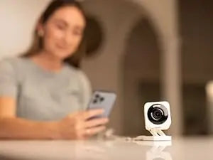 pet cam 2k hd camera indoor/outdoor motion activated with spotlight & siren.
